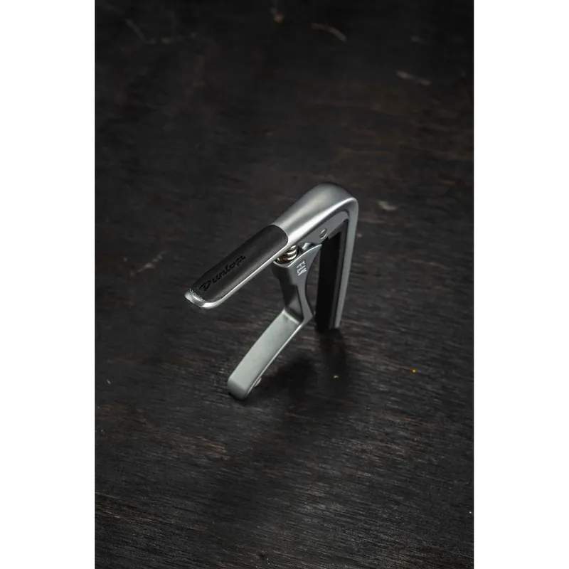 Dunlop 63CBK Trigger Fly Capo for akustisk gitar/elgitar, svart