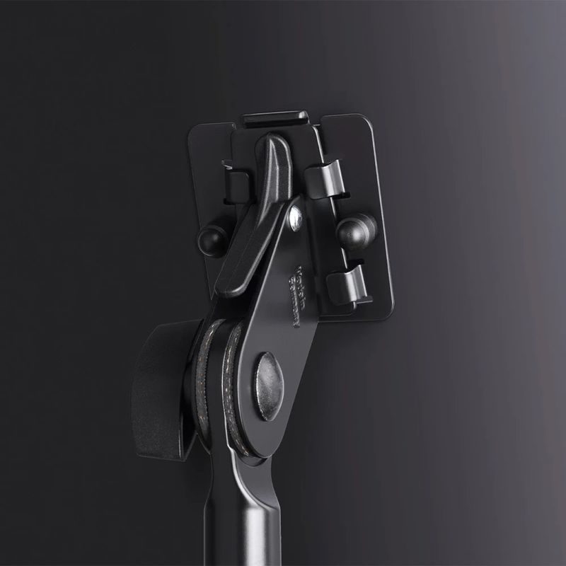 K&M 11812B Notestativ, Svart med tre-plate